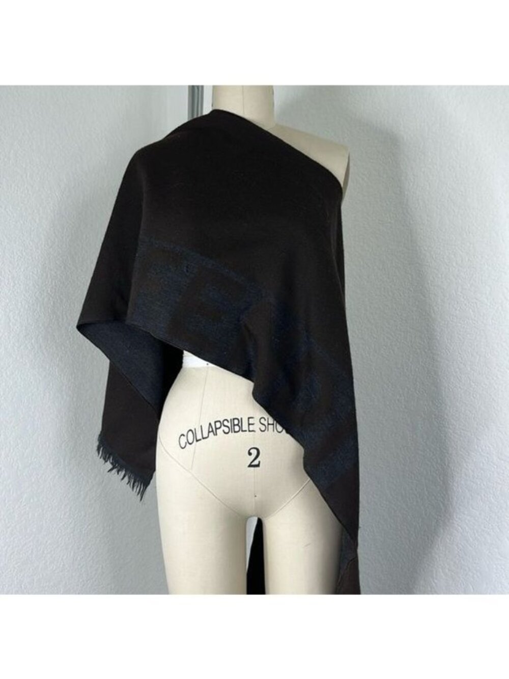 FEDNI Wool Insertia Brown Gray Fringe Unisex Scarf